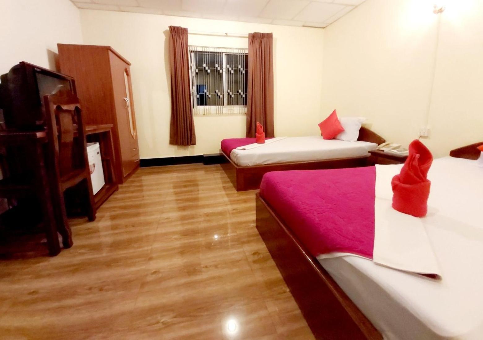 Capitol One Hotel Phnom-Penh Buitenkant foto