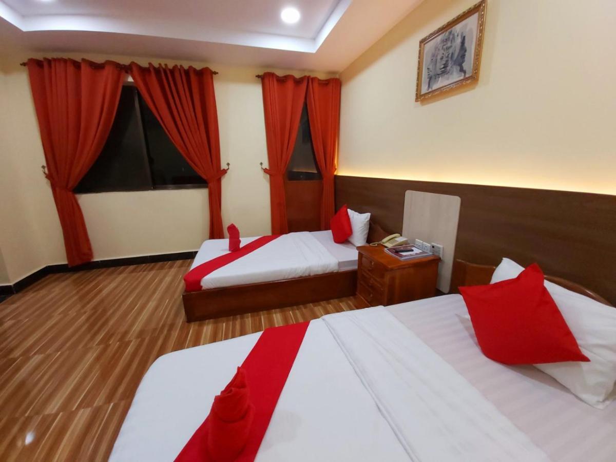 Capitol One Hotel Phnom-Penh Buitenkant foto